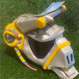 New with tags Fortnite DJ yonder llama cosplay/adult Halloween latex mask